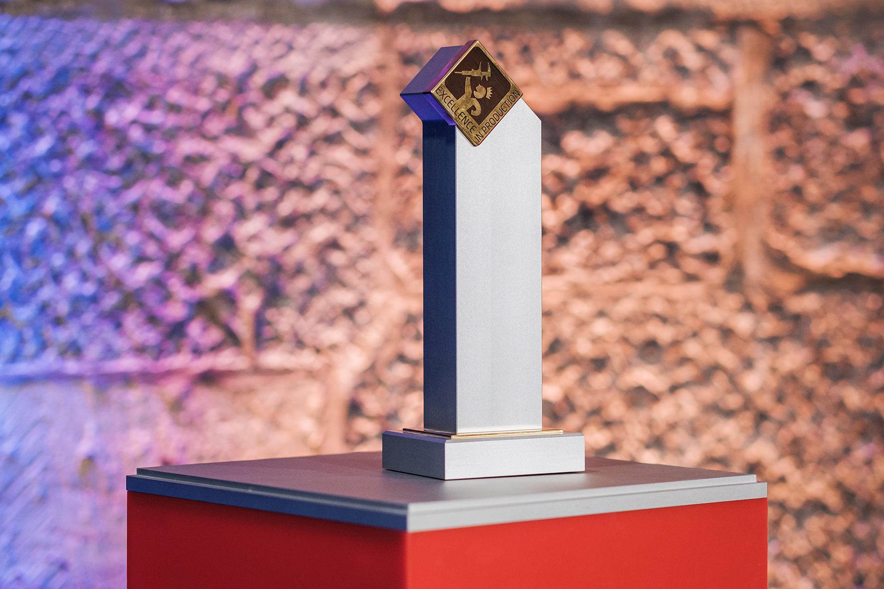 Pokal des Wettbewerbs »Excellence in Production«