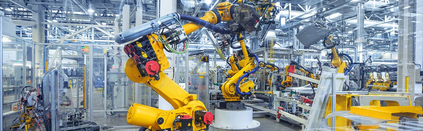 Roboter in einer Autofabrik