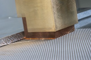 Fügen von mehrlagigen Streckmetallstrukturen